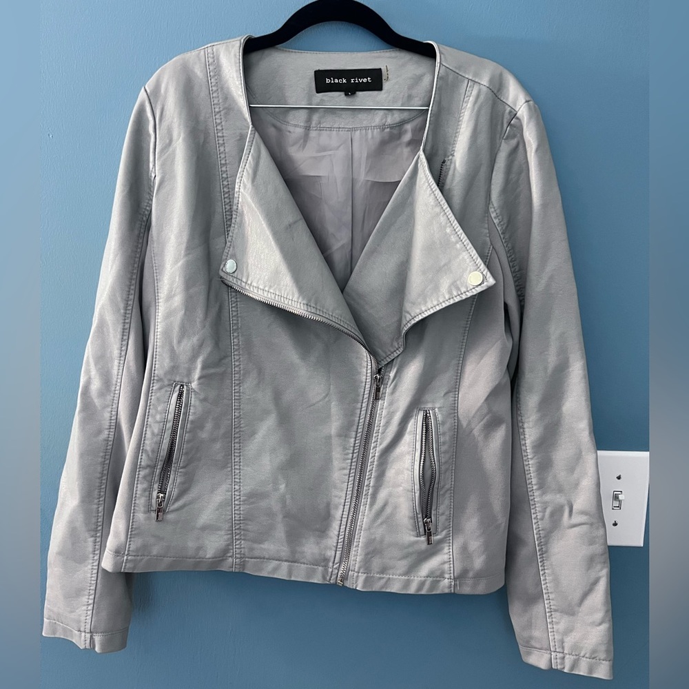 Grey leather jacket - size large
